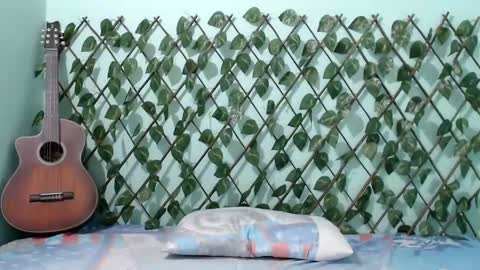 Snapshot of kimzu2830 chatting on February 2025 12:16:01 AM Kim and Zuka online show from February 2025 12:16:01 AM