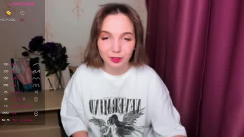 Hazel online show from January 2025 01:04:02 AM