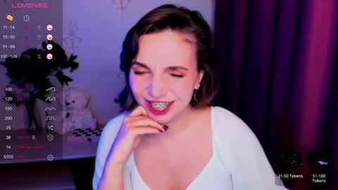 Snapshot of kindhazelhere_ chatting on November 2025 09:48:02 PM Hazel online show from November 2025 09:48:02 PM