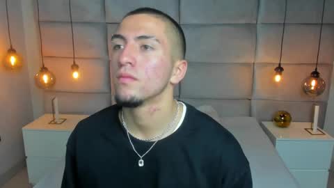 King Dante  online show from March 2025 08:05:01 PM