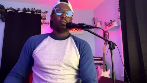 Snapshot of kingcorbra chatting on December 2024 01:14:01 AM KC online show from December 2024 01:14:01 AM