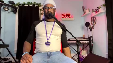 Snapshot of kingcorbra chatting on February 2025 02:44:02 AM KC online show from February 2025 02:44:02 AM