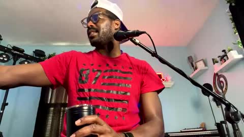 Snapshot of kingcorbra chatting on February 2025 05:01:01 PM KC online show from February 2025 05:01:01 PM