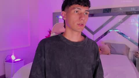  A L E X  online show from January 2025 04:44:01 AM