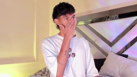  A L E X  online show from February 2025 04:05:01 AM