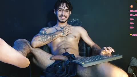 Snapshot of kingsakuna chatting on December 2024 10:25:02 PM alberto online show from December 2024 10:25:02 PM