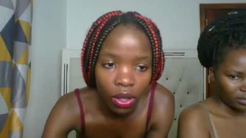 kinky_aria online show from October 2025 06:17:02 PM