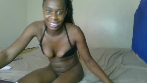 Snapshot of kinky_roey chatting on February 2025 02:06:02 AM kinky_roey online show from February 2025 02:06:02 AM