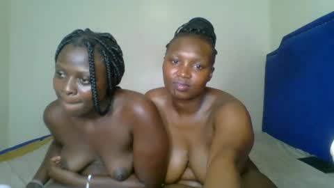 Snapshot of kinky_roey chatting on February 2025 04:27:02 AM kinky_roey online show from February 2025 04:27:02 AM