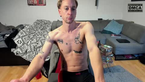Snapshot of kinky_spidey chatting on December 2024 10:50:02 AM kinky_spidey online show from December 2024 10:50:02 AM