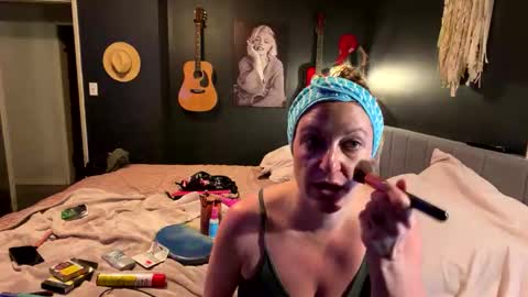 Snapshot of kinkyblinders chatting on October 2025 01:38:01 AM Kinkyblinders online show from October 2025 01:38:01 AM