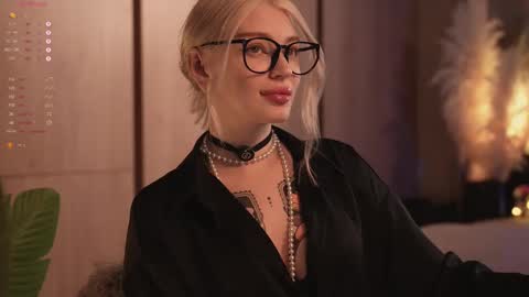 kinkylina_ online show from February 2025 12:52:02 PM