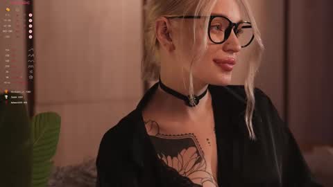 kinkylina_ online show from February 2025 03:59:01 PM