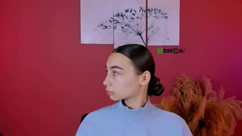 Snapshot of kira_light__ chatting on November 2025 09:42:02 AM kira_light__ online show from November 2025 09:42:02 AM