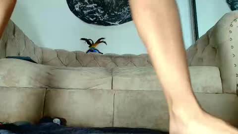 kira online show from November 2025 12:04:02 PM