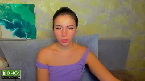 Snapshot of kira_moon_1 chatting on November 2025 10:19:01 PM Kira online show from November 2025 10:19:01 PM