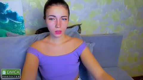 Snapshot of kira_moon_1 chatting on December 2025 07:00:01 PM Kira online show from December 2025 07:00:01 PM