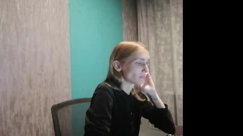 kira_morekiss online show from October 2025 06:02:01 PM