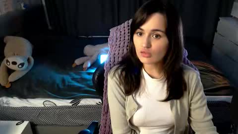 Snapshot of kira_yammy chatting on November 2025 10:30:02 PM Kira follow me online show from November 2025 10:30:02 PM