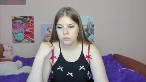 Kira online show from September 2025 01:29:02 AM