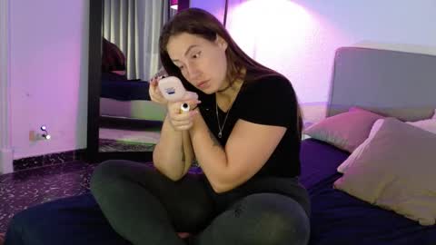 Snapshot of kiralimme_ chatting on October 2025 06:21:01 AM Kira online show from October 2025 06:21:01 AM