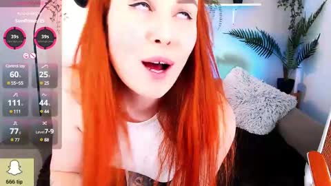 kiraxmoon online show from February 2025 08:18:01 PM