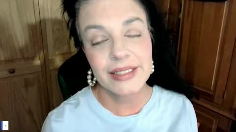 Snapshot of kirbynklyde chatting on November 2025 04:23:01 AM kirbynklyde online show from November 2025 04:23:01 AM