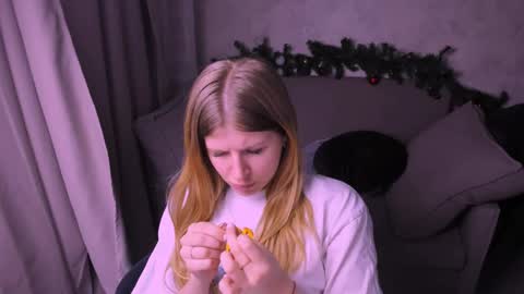 Kira online show from December 2024 10:48:01 PM