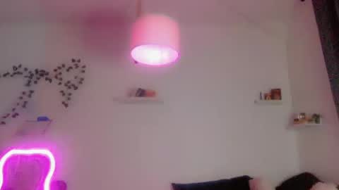 Kissah Kreampuff online show from October 2025 03:49:02 AM