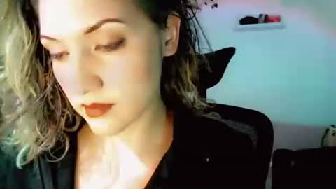 Kissah Kreampuff online show from November 2025 03:06:02 AM