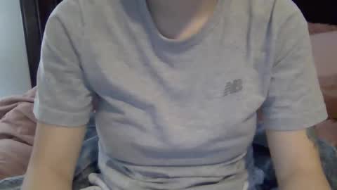 kissandtell1357 online show from December 2025 05:09:02 PM