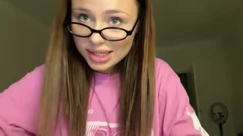 kisskeyy online show from September 2025 06:51:01 PM