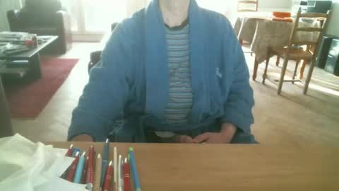 Snapshot of kisslog1 chatting on October 2025 03:44:02 PM kisslog1 online show from October 2025 03:44:02 PM