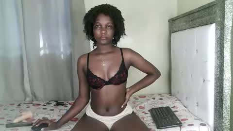 kisssmiles online show from September 2025 05:09:02 AM