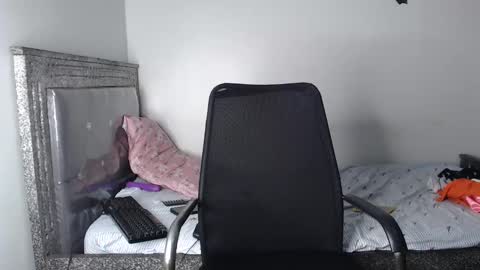 Snapshot of kisssmiles chatting on October 2025 05:13:02 PM kisssmiles online show from October 2025 05:13:02 PM