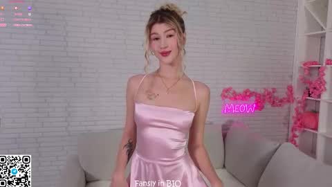 Tessa online show from November 2025 12:49:01 PM