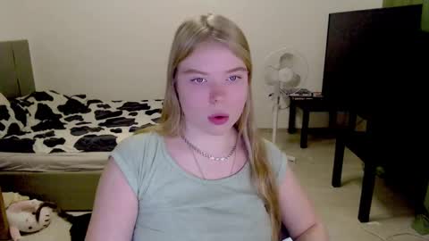 Jennyblonde and Emmabrunette online show from December 2024 02:59:01 PM