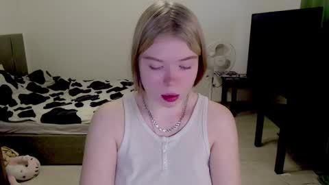 Jennyblonde and Emmabrunette online show from December 2024 10:12:02 AM