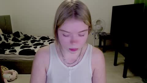 Jennyblonde and Emmabrunette online show from December 2024 01:18:02 PM