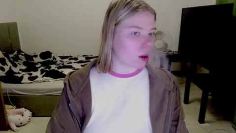 Jennyblonde and Emmabrunette online show from December 2024 06:53:02 AM