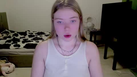 Jennyblonde and Emmabrunette online show from December 2024 05:11:01 PM