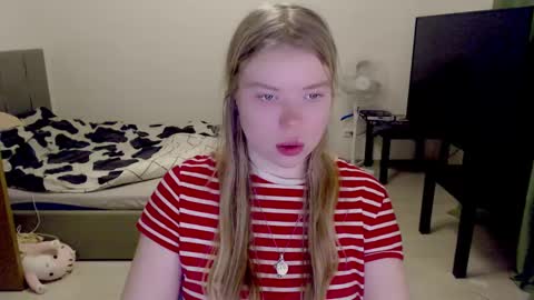 Jennyblonde and Emmabrunette online show from December 2024 03:15:01 PM