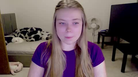 Jennyblonde and Emmabrunette online show from November 2025 02:37:02 PM