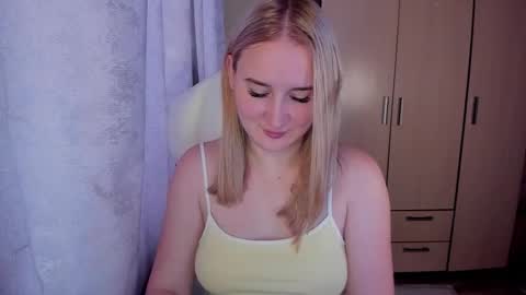 Snapshot of kitten_sun chatting on November 2025 03:07:01 AM kitten_sun online show from November 2025 03:07:01 AM