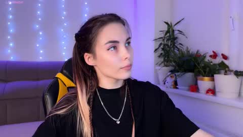 Veronica online show from September 2025 11:42:01 PM