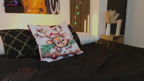 Snapshot of kitty_bombon chatting on November 2025 08:23:02 PM Kitty Bombon online show from November 2025 08:23:02 PM