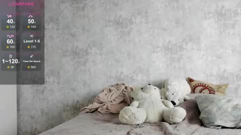 Snapshot of kitty_cathie chatting on October 2025 04:09:02 AM Catherine online show from October 2025 04:09:02 AM