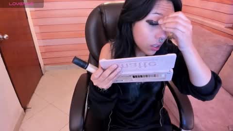 Snapshot of kitty_pam chatting on October 2025 10:25:01 AM Kitty online show from October 2025 10:25:01 AM