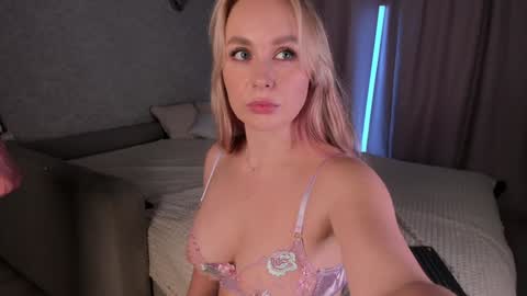 Kelsi and Ricky online show from January 2025 09:02:02 AM