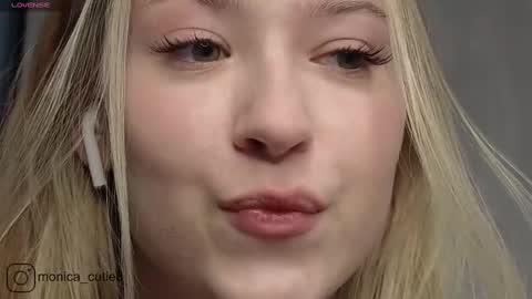 Monika online show from December 2024 10:12:01 AM